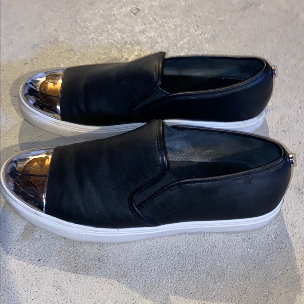 Steve Madden slip on shoes - Picture 2 of 4